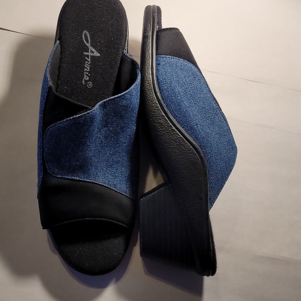 Women's Annie Clogs